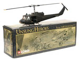 CORGI 模型 UNSUNG HEROES 戦車 ヘリコプター トラック CORGI 模型 UNSUNG HEROES 戦車 ヘリコプター トラック