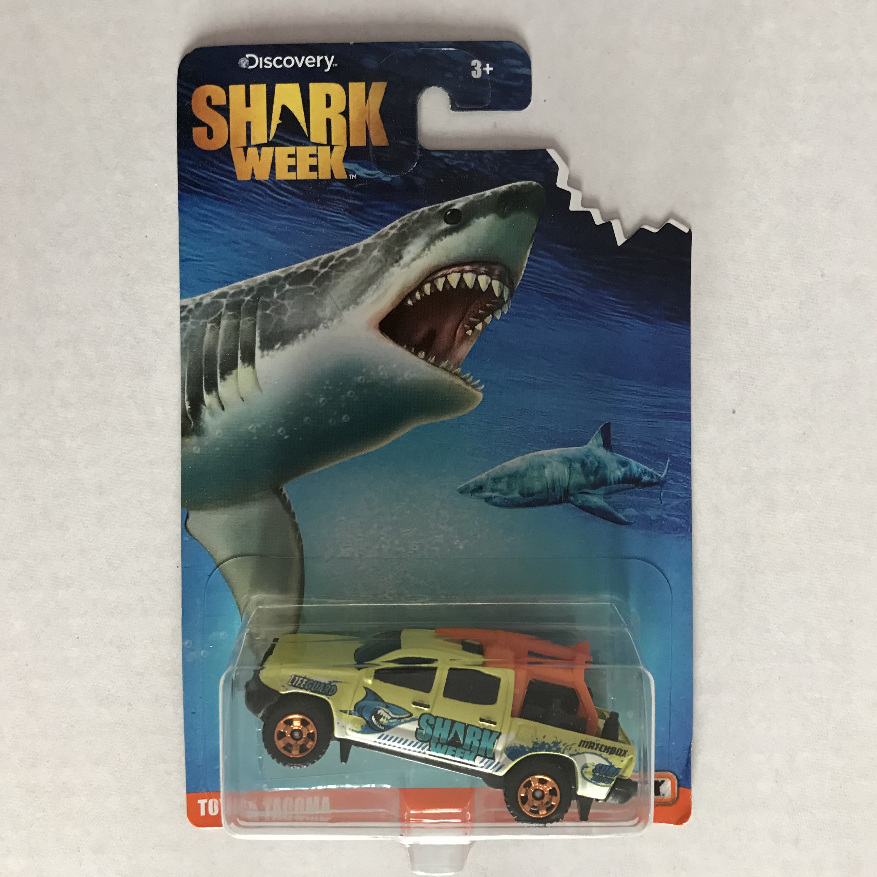 Matchbox discovery shark week toyota tacoma dvg37 0910