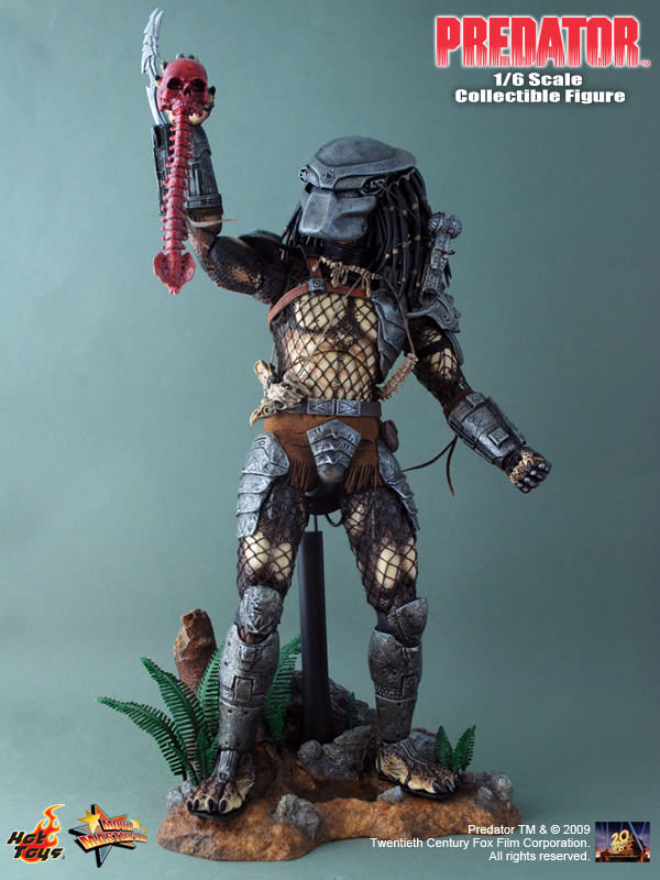 Predator 1:6 scale figure Hot Toys MMS90