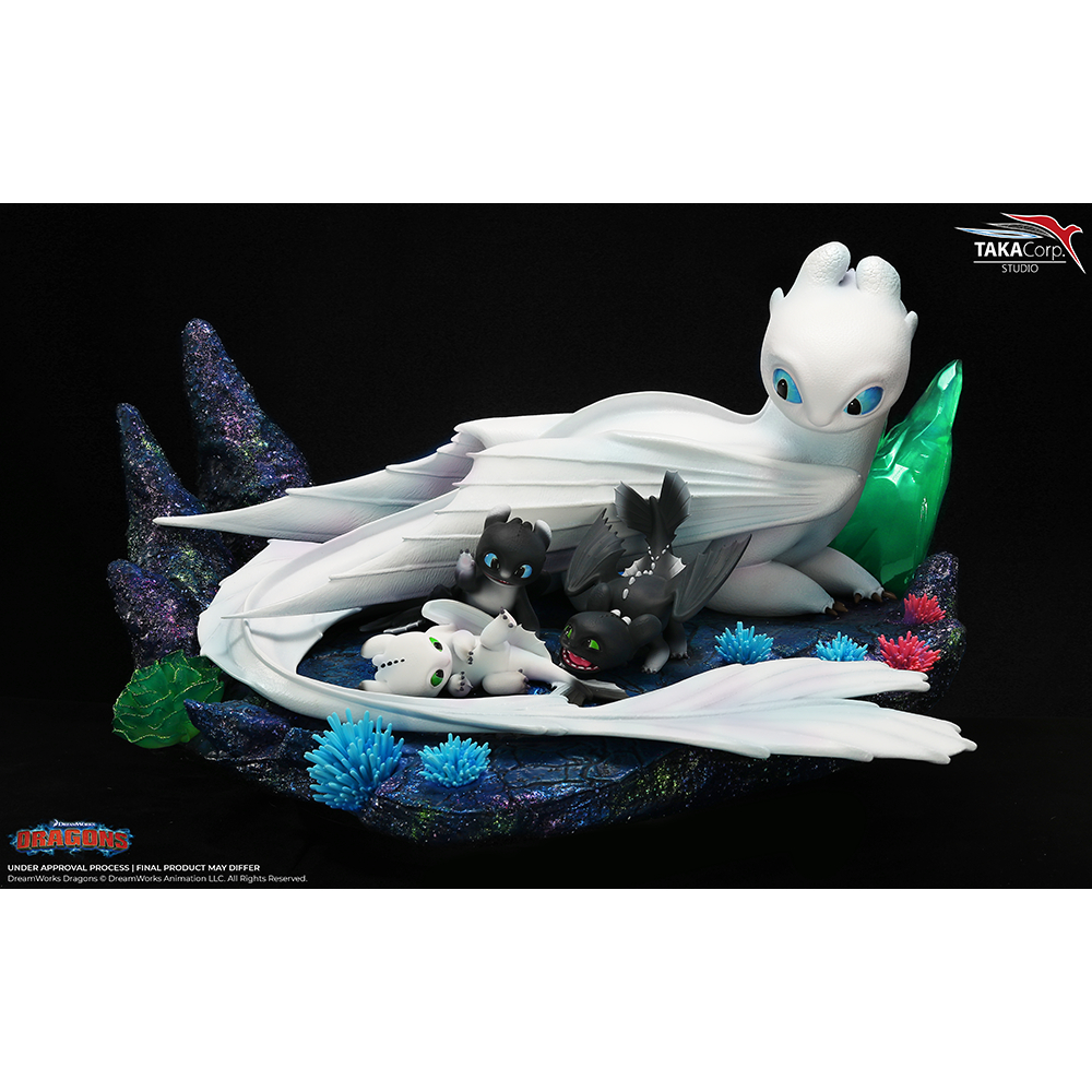 How to Train Your Dragon Light Fury & Night Lights 16 Scale Statue