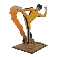Bruce Lee Gallery Kicking PVC 10-inch Diamond Toys