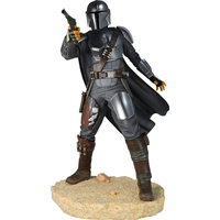 ​Star Wars Premier Collection The Mandalorian (Beskar Armor) 1/7 Scale 10-inch Diamond Select Toys Gentle Giant