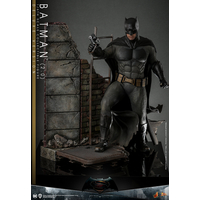 DC Batman v Superman: Dawn of Justice Batman (2_0) (Deluxe Version) 1:6 Scale Figure Hot Toys 9129702 MMS732