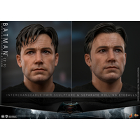 DC Batman v Superman: Dawn of Justice Batman (2_0) 1:6 Scale Figure Hot Toys 912970 MMS731