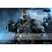 DC Armored Batman (2_0) 1:6 Scale Figure Hot Toys 913300 MMS742D62