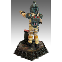 Alien - Executive Officer Kane 1:4 Scale Statue Hollywood Collectibles Group 913517
