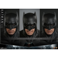DC Batman v Superman: Dawn of Justice Batman (2_0) 1:6 Scale Figure Hot Toys 912970 MMS731