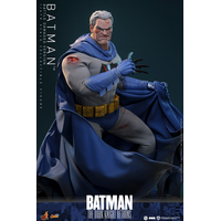 DC Batman (Version Endommagée durant la Bataille) Figurine Échelle 1:6 Hot Toys CMS031 915378