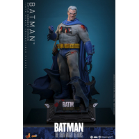 DC Batman (Version Endommagée durant la Bataille) Figurine Échelle 1:6 Hot Toys CMS031 915378