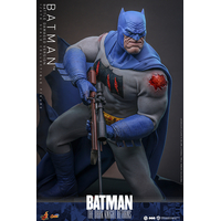 DC Batman (Version Endommagée durant la Bataille) Figurine Échelle 1:6 Hot Toys CMS031 915378