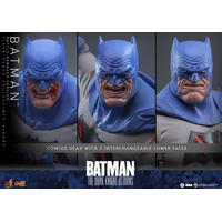 DC Batman (Version Endommagée durant la Bataille) Figurine Échelle 1:6 Hot Toys CMS031 915378