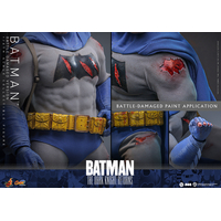 DC Batman (Version Endommagée durant la Bataille) Figurine Échelle 1:6 Hot Toys CMS031 915378