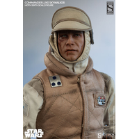 21591 Commander Luke Skywalker with damaged headgear and fabric scarf.