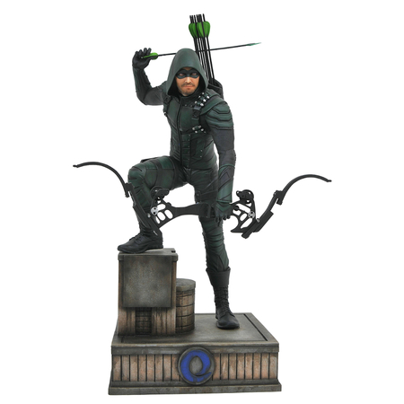 DC Gallery CW Green Arrow PVC Diorama 9-inch