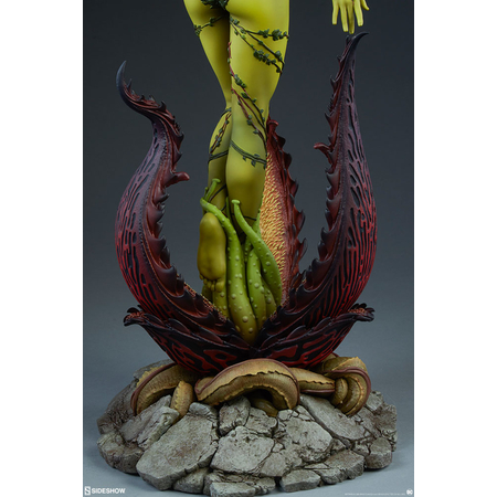 Poison Ivy Premium Format Figure Sideshow Collectibles 300487