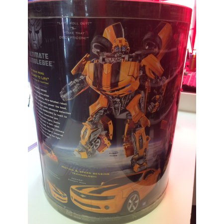 Transformers Ultimate Animatronic Bumblebee Hasbro 216368