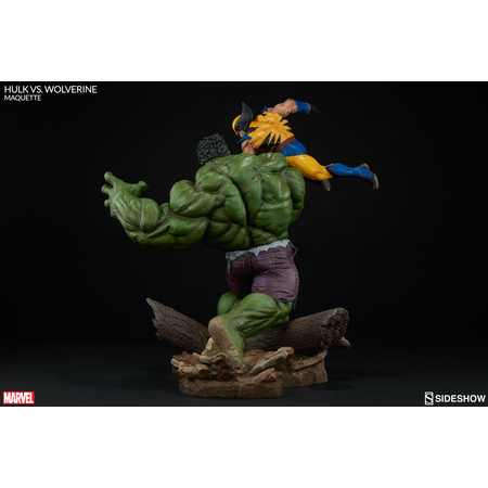 Hulk vs. Wolverine Maquette