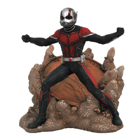 Marvel Movie Gallery Ant-Man and the Wasp Movie Ant-Man PVC Diorama 9-inch