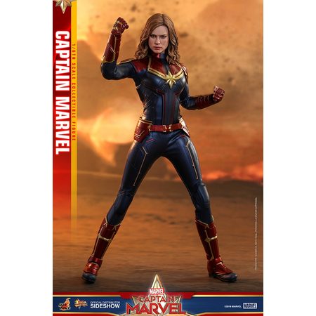 Captain Marvel Regular Version 1:6 figure Hot Toys 904462