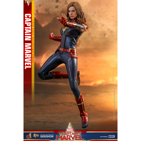 Captain Marvel Regular Version 1:6 figure Hot Toys 904462