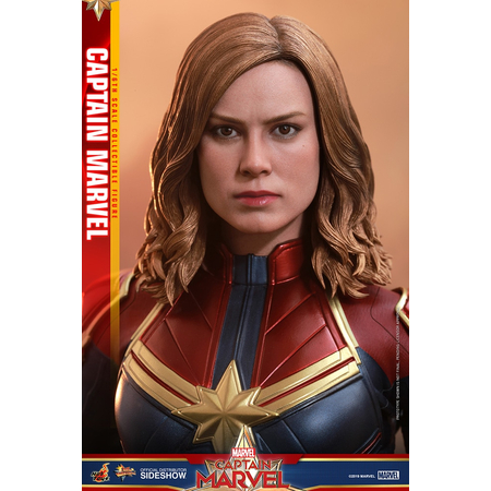 Captain Marvel Regular Version 1:6 figure Hot Toys 904462