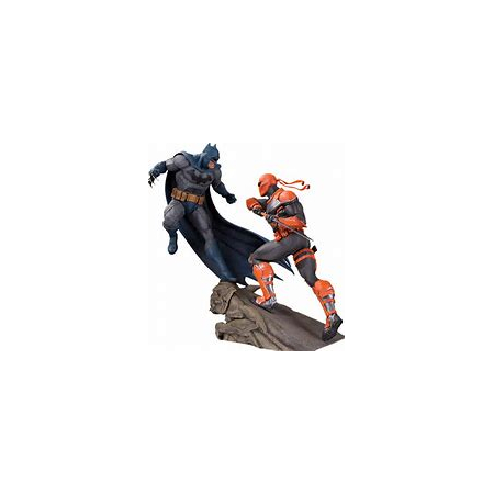 Batman VS Deathstroke Statue DC Collectibles