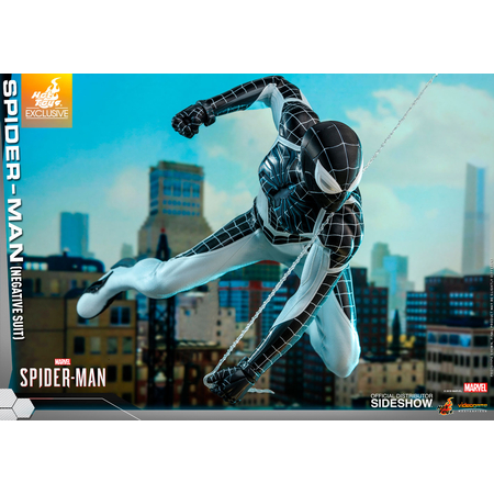Spider-Man (Negative Suit) version jeu vidéo figurine 1:6 Hot Toys 904977Spider-Man (Negative Suit) version jeu vidéo figurine 1:6 Hot Toys 904977