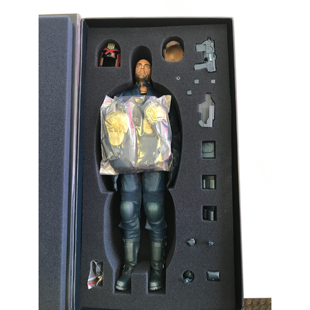 Judge Dredd (style) Heavy Armoured Special Cop figurine 12 po Art Figures AF-015B (version bleu)