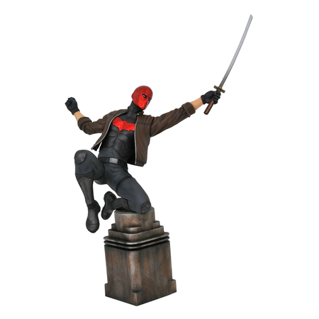 ​DC Gallery Red Hood Comic PVC Diorama 9-inch Diamond Select Toys