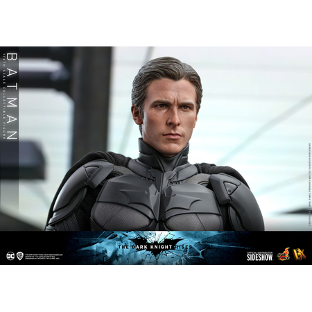 Batman TDKR (Christian Bale) figurine échelle 1:6 série DX Hot Toys 907401