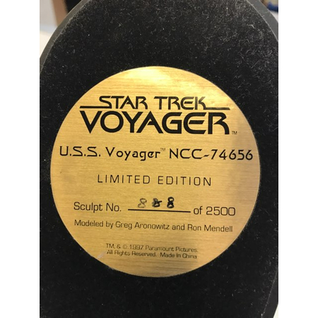 Star Trek USS Voyager NCC-74656 Vaisseau