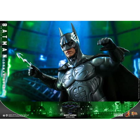 Batman (Costume Sonar) Figurine échelle 1:6 Hot Toys 904950