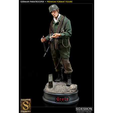 Battle of Crete: German Paratrooper Premium Format Figure Sideshow Collectibles 300008