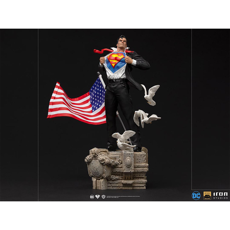 Clark Kent Statue de Luxe Échelle 1:10 Iron Studios 907931