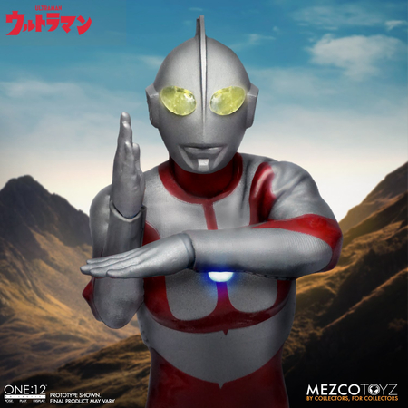 One:12 Collective Ultraman figure Mezco Toyz 75550