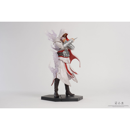 Maître Assassin Ezio Figurine en PVC PureArts 908529