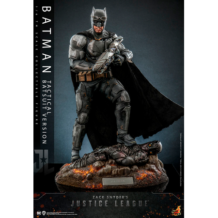 DC Batman Justice League (Version Costume Tactique) Figurine Échelle 1:6 Hot Toys 911795 TMS085