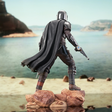 Star Wars: The Mandalorian - Din Djarin 1:6 Scale Milestones Statue Gentle Giant 85152