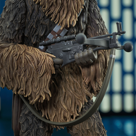 Star Wars: A New Hope - Chewbacca Premier Collection 1:7 Scale Statue Gentle Giant 83983
