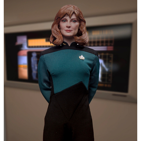 Star Trek: The Next Generation - Dr Beverly Crusher (Essential Edition) 1:6 Scale Figure EXO-6 (EXO-01-089-ESS) 913764