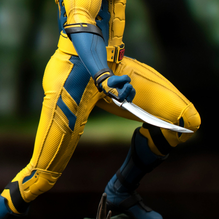 Marvel Deadpool & Wolverine - Wolverine Gallery Diorama Diamond Select DST85382