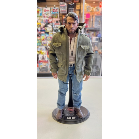 DC Man of Steel Clark Kent 1:6 Scale Figure