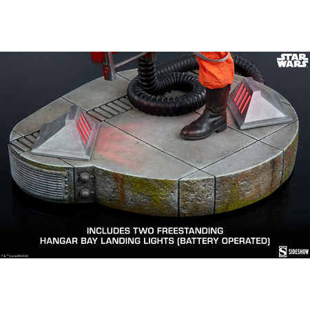 Star Wars Luke Skywalker & X-Wing: Red Five, Standing By Premium Format Figure Sideshow Collectibles 3008952