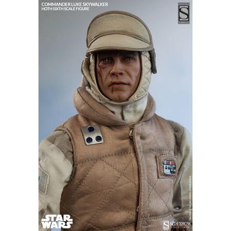 21591 Commander Luke Skywalker with damaged headgear and fabric scarf.