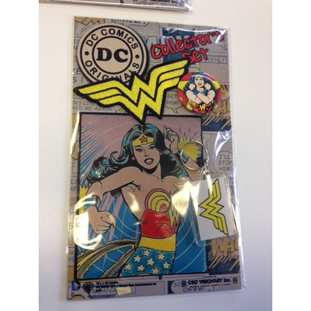 DC Comics Collector's Set - Wonder Woman (Key Chain, Patch, Button & Sticker)