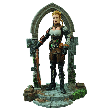 Universal Monsters Select Lucy Westenra 7 inches