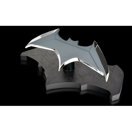 Batman Batarang Prop Replica 1:6 scale Quantum Mechanix Inc 902948