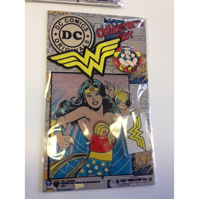 DC Comics Collector's Set Wonder Woman (Key Chain, Patch, Button